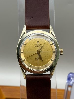 Universal Geneve Polerouter, Türler stamped