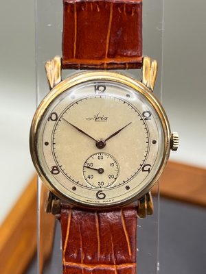 Avia Vintage Teardrop