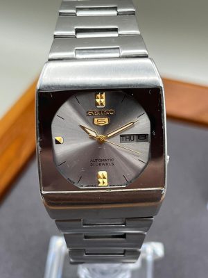 Seiko 5 Sports Silver